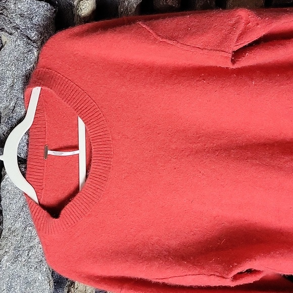 Women's Free People 100% cashmere orange sweater size large - Picture 3 of 9